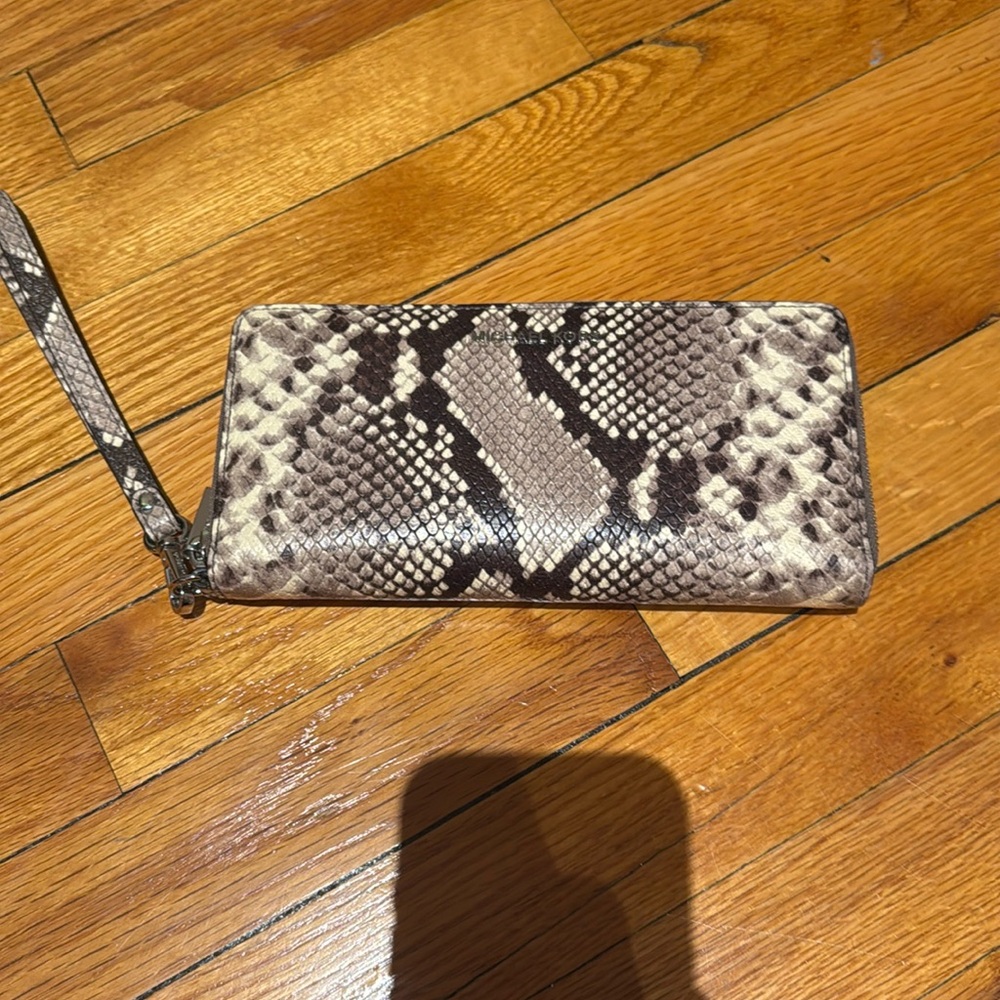Michael Kors wristlet wallet